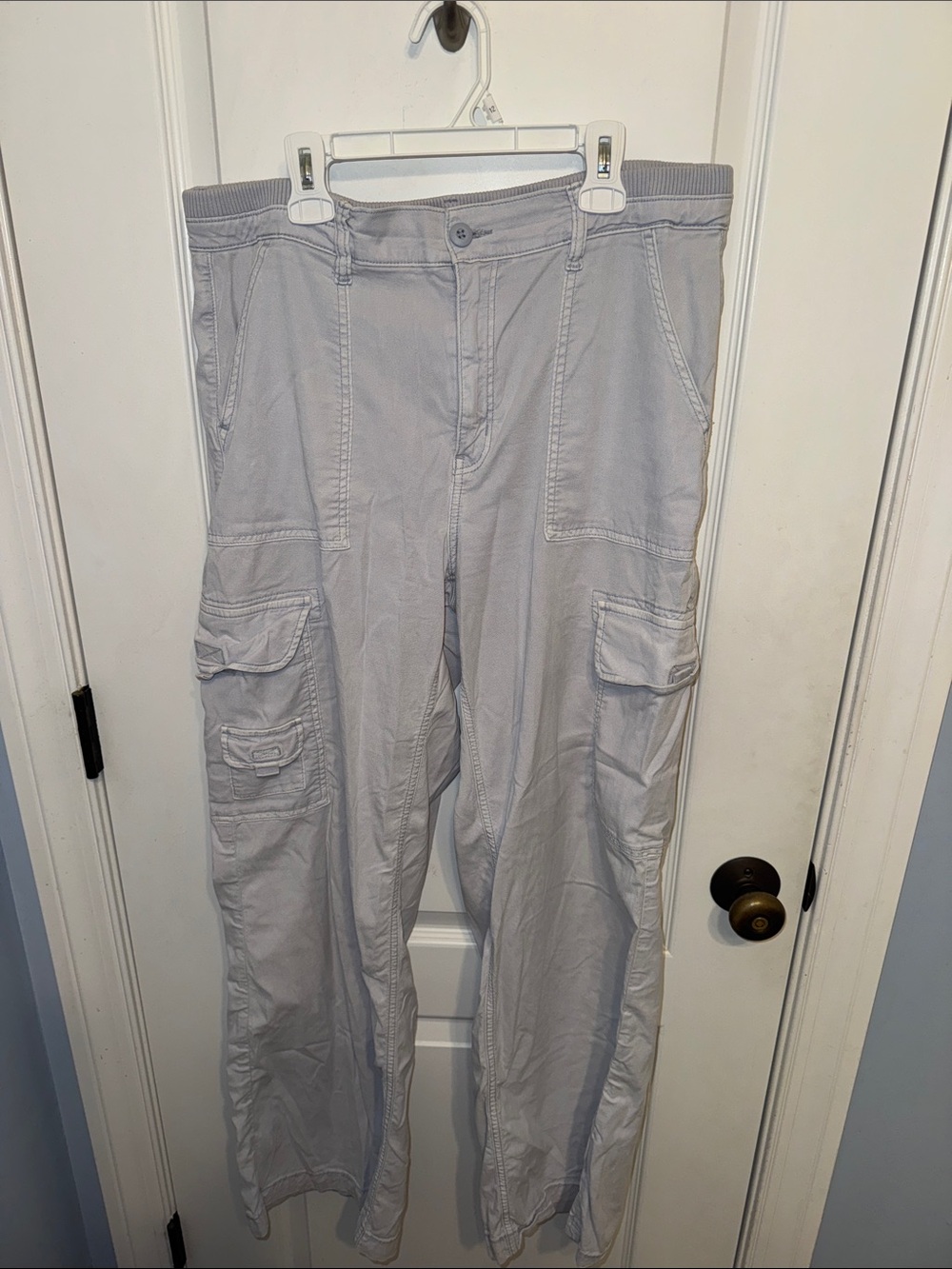 Light Gray Cargo Pants - Casual Utility Style